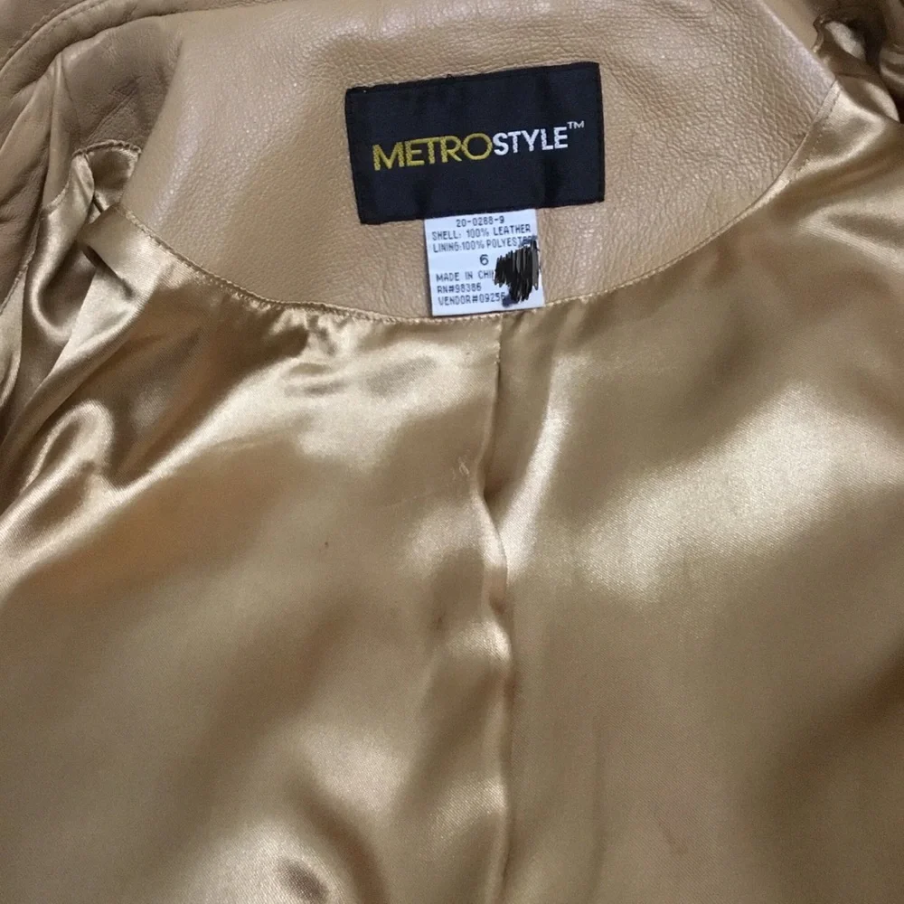 size 6 - Vintage Y2K Metro Style Woman’s Tan 100% Leather Shell Coat - Picture 4 of 5